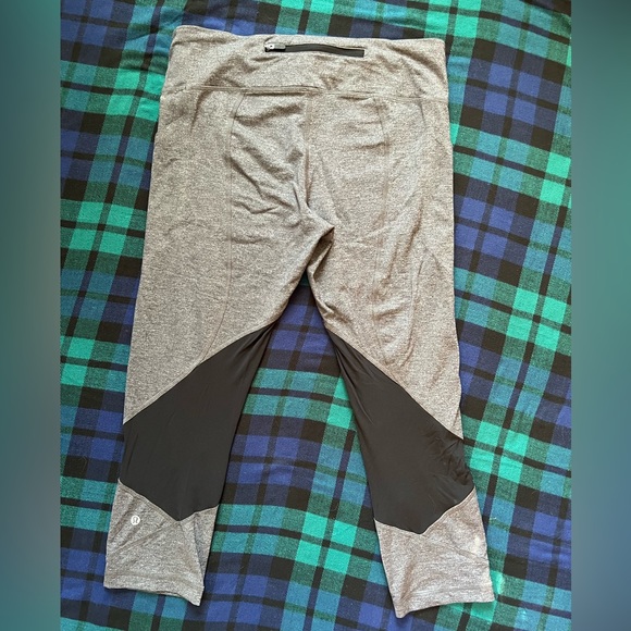 Lululemon size 10 pace rival crop leggings - Picture 2 of 4